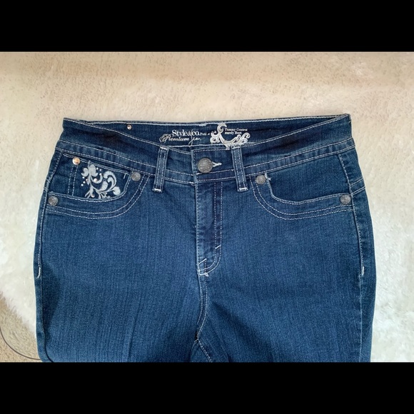 Style & Co. Petite Tummy control Barely boot blue jeans - Picture 6 of 6